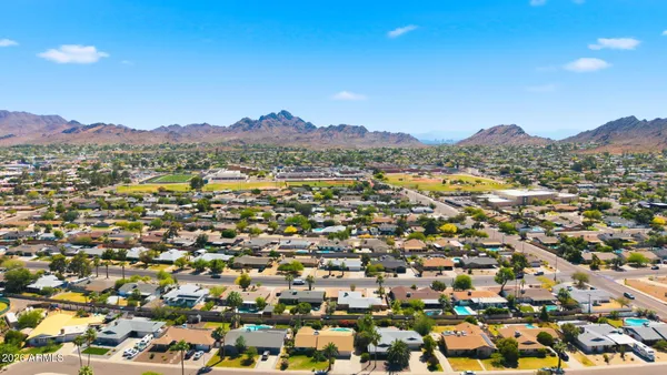 $800,000 | 2839 East Sierra Street, Phoenix, AZ 85028