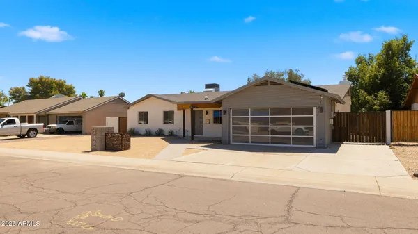 $800,000 | 2839 East Sierra Street, Phoenix, AZ 85028