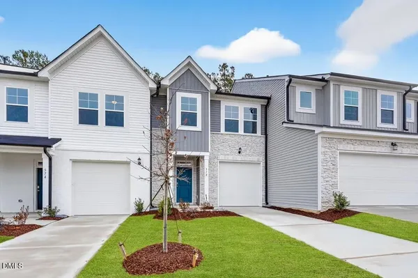 $269,990 | 572 Barrington Row Avenue, Zebulon, NC 27597