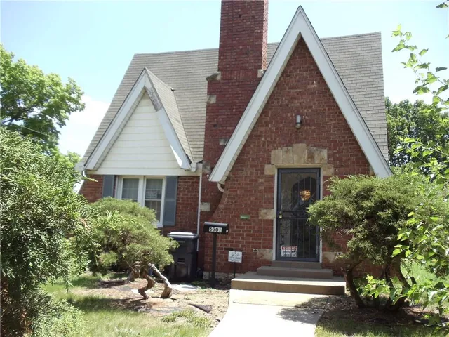 $154,710 | 6301 Agnes Avenue, Kansas City, MO 64132