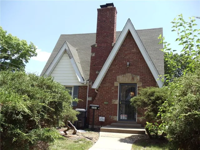 $154,710 | 6301 Agnes Avenue, Kansas City, MO 64132