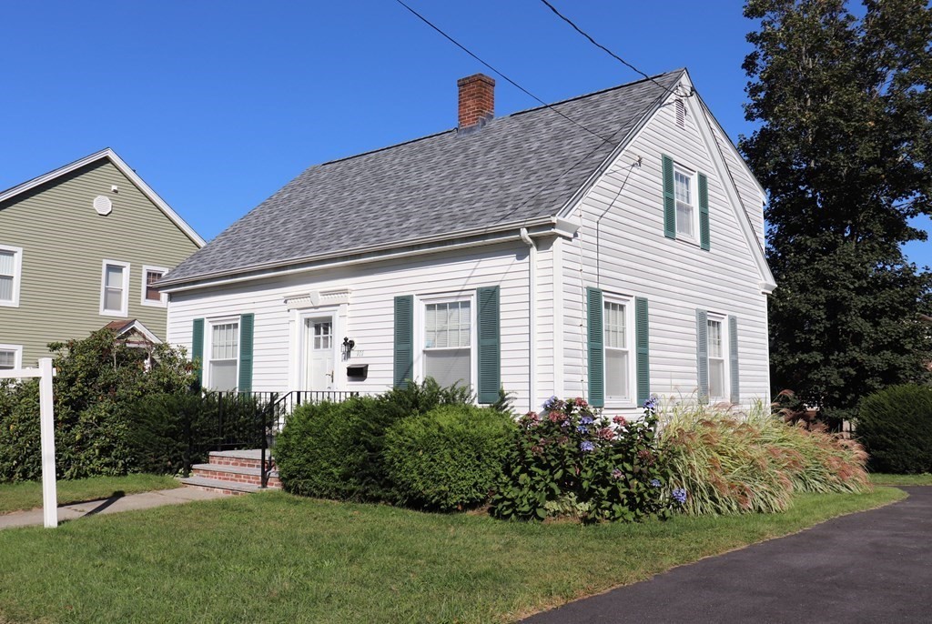 101 Read Street Fall River, MA 02720 - Photo 3 of 36 Gallery Image 3