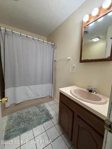 $450,000 | 606 Rimrock Road, Bartonsville, PA 18321