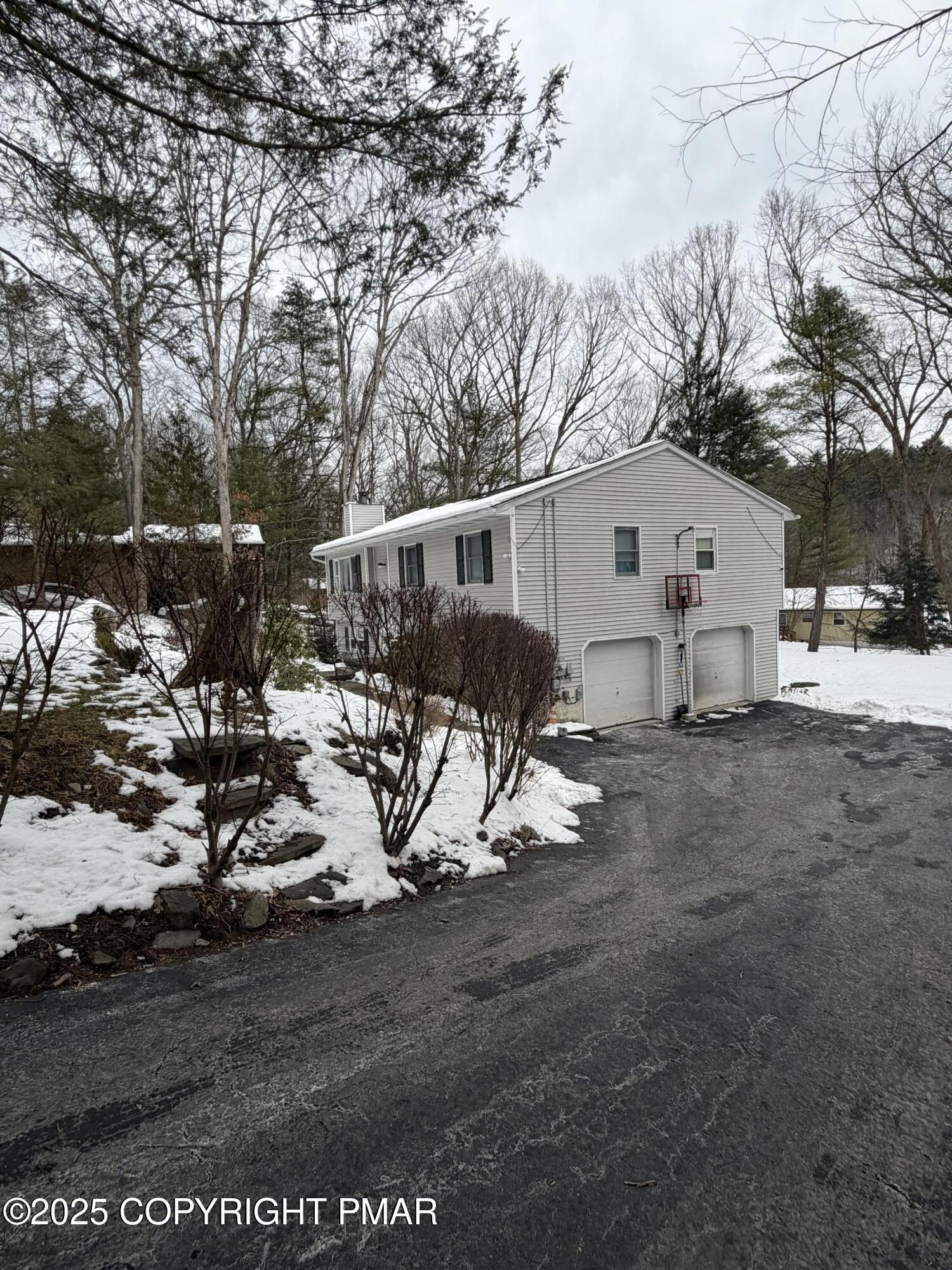 606 Rimrock Road Bartonsville, PA 18321 - Photo 2 of 34 IMG_0006