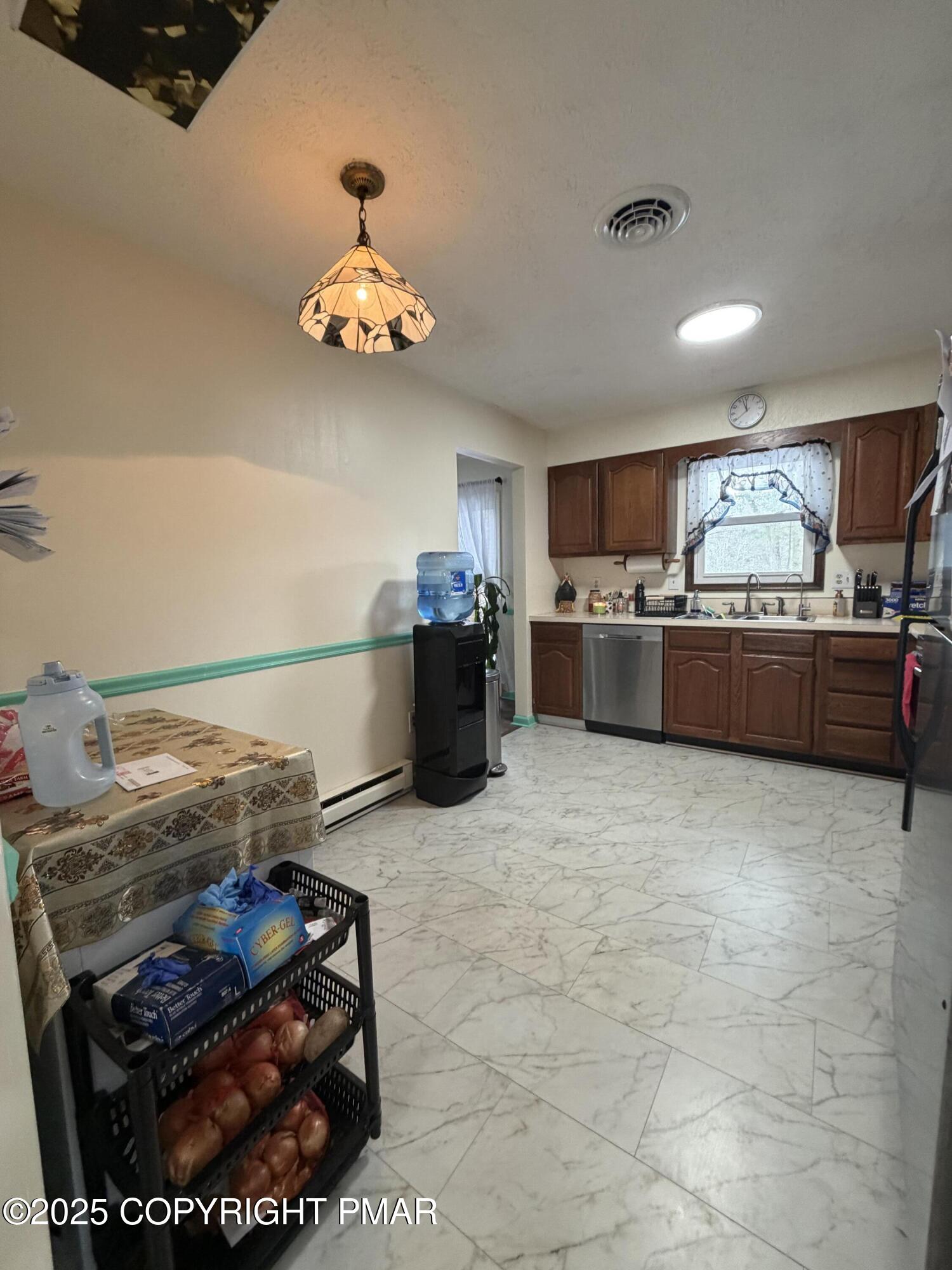 606 Rimrock Road Bartonsville, PA 18321 - Photo 6 of 34 IMG_9946