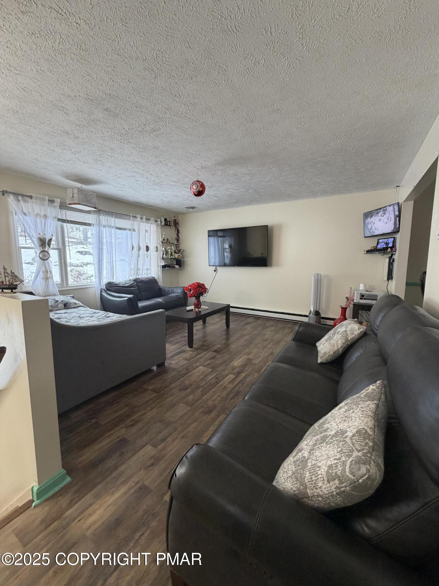 606 Rimrock Road Bartonsville, PA 18321 - Photo 7 of 34 IMG_9964