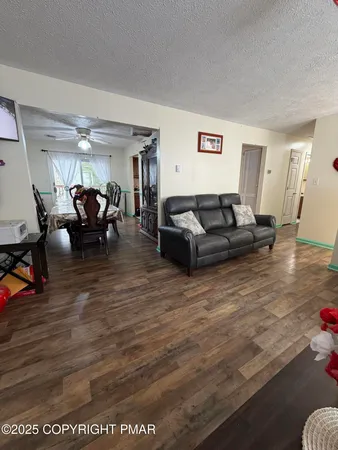 $450,000 | 606 Rimrock Road, Bartonsville, PA 18321