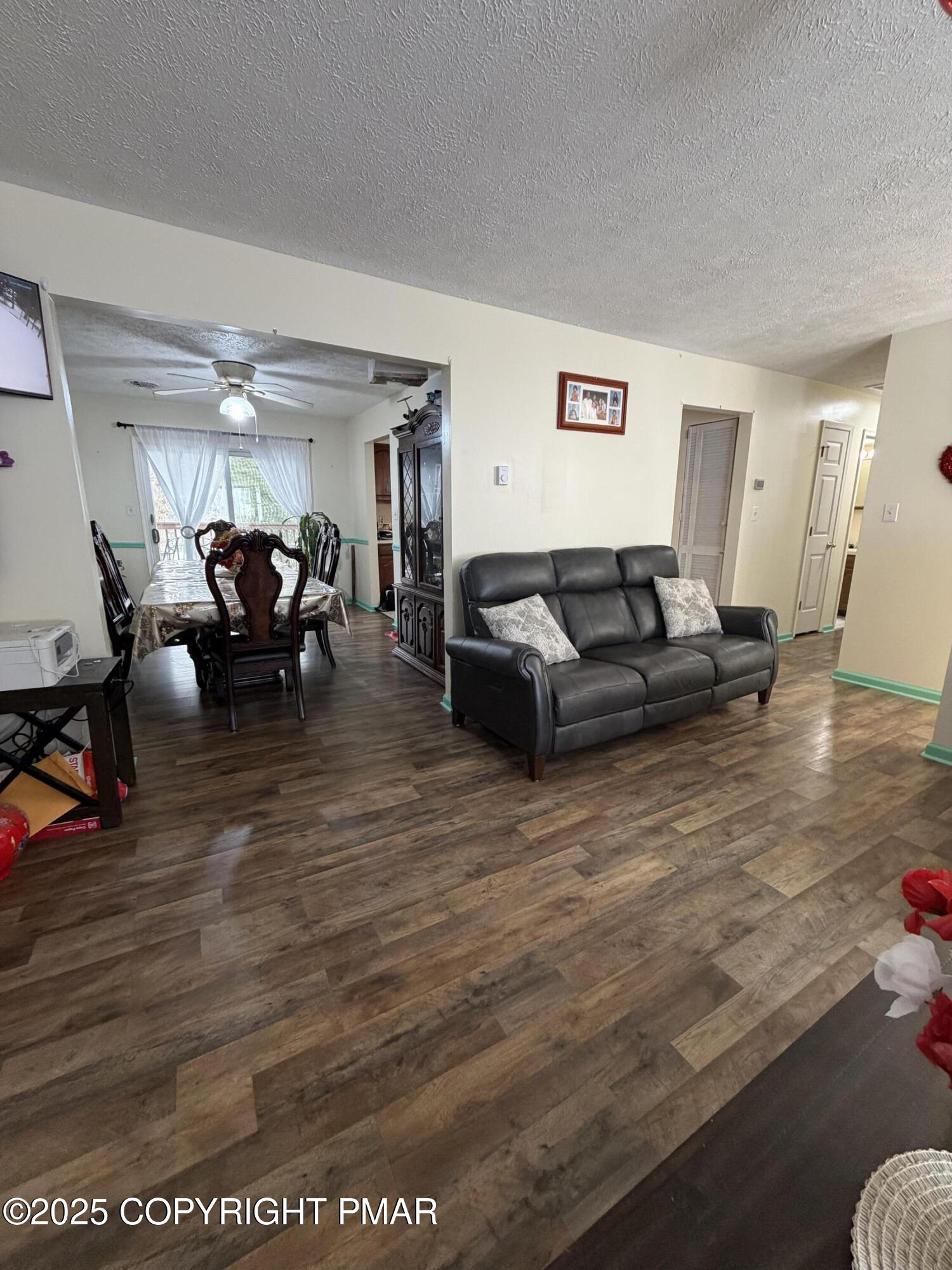 606 Rimrock Road Bartonsville, PA 18321 - Photo 8 of 34 IMG_9951