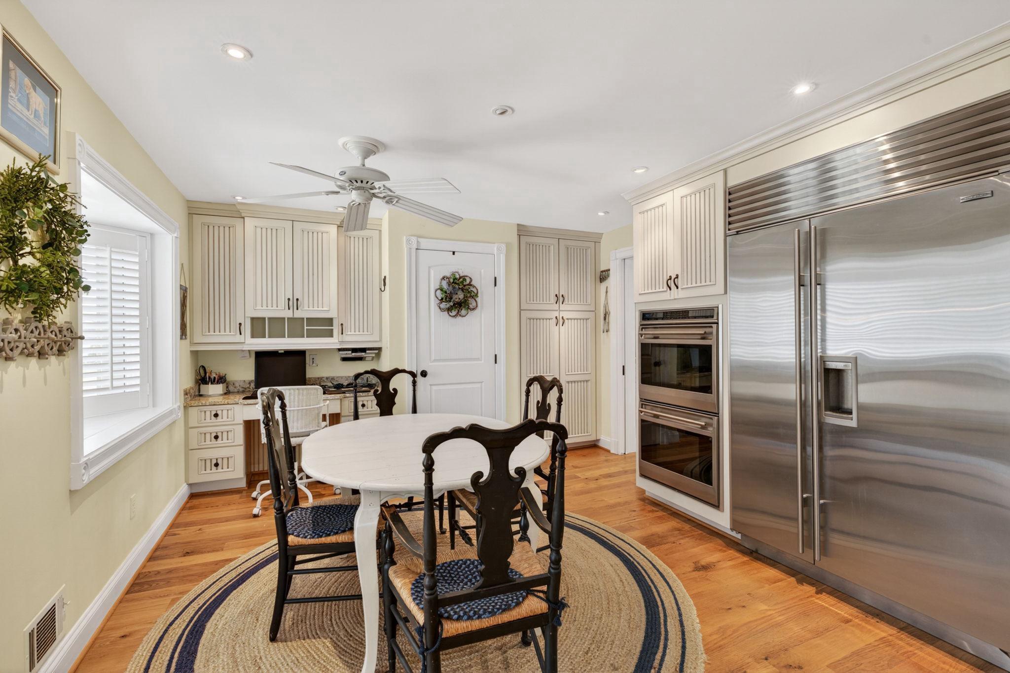 3500 Galloway Road Baltimore, MD 21220 - Photo 35 of 92 Eat-In kitchen with modern elegance.