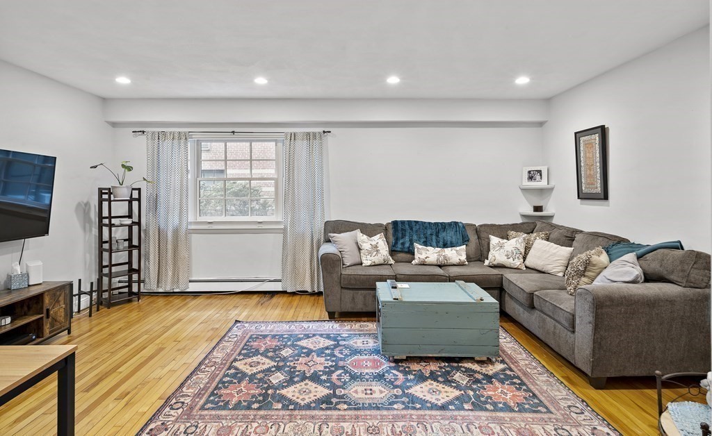 652 Washington Street, Unit 1 Brookline, MA 02446 - Photo 9 of 17