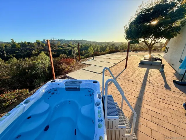 $999,000 | 31510 Valley Center Road, Valley Center, CA 92082