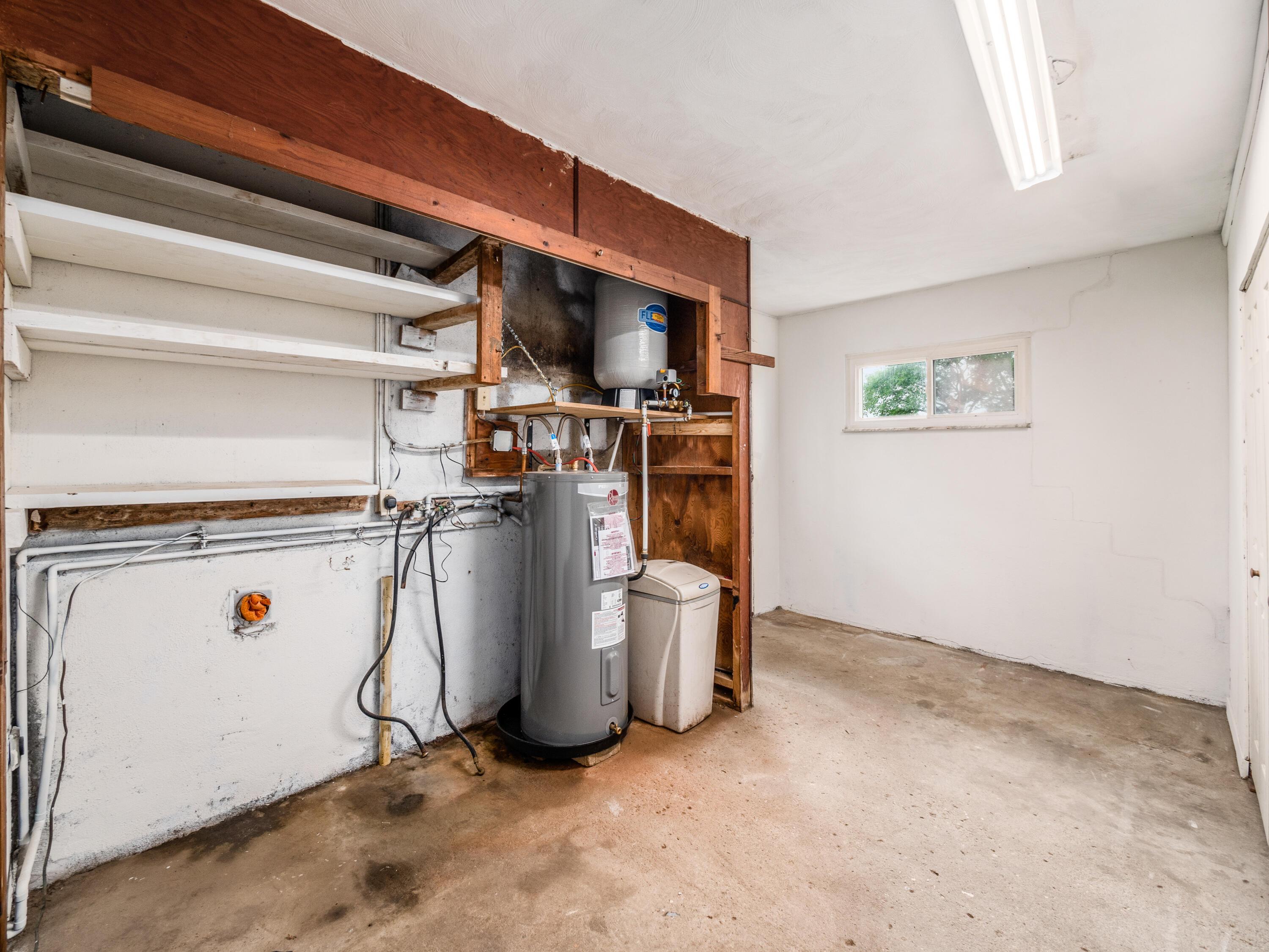 5199 Jones Marsh Road London, OH 43140 - Photo 24 of 37 Utility Room