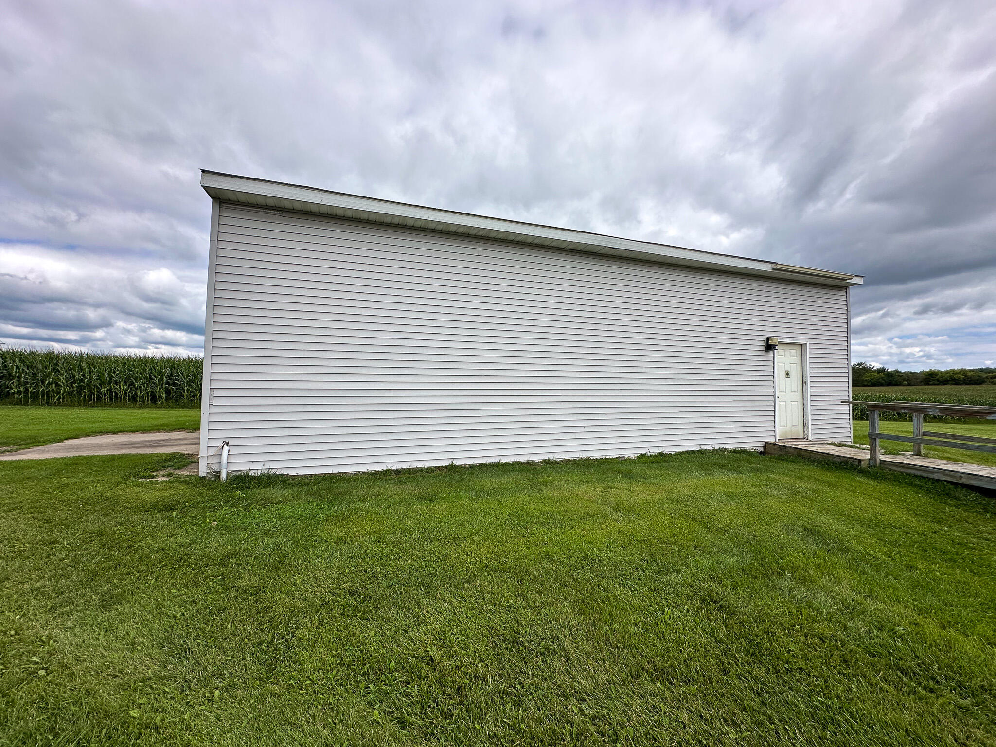 4181 East Mt Morris Road Mount Morris, MI 48458 - Photo 21 of 33 PB Side