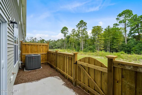 $1,850 | 28 Aspen Road, Hampstead, NC 28443