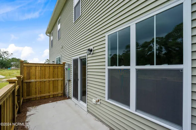 $1,900 | 28 Aspen Road, Hampstead, NC 28443