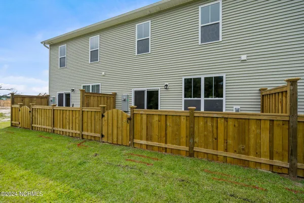 $1,850 | 28 Aspen Road, Hampstead, NC 28443