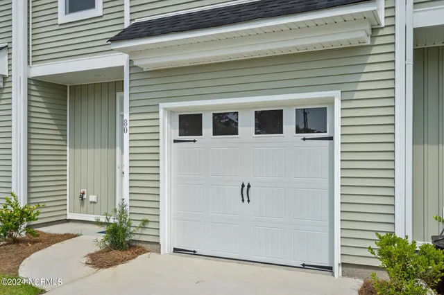 $1,900 | 28 Aspen Road, Hampstead, NC 28443