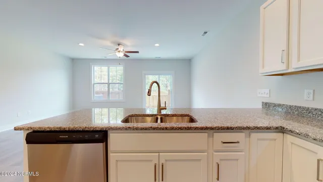 $1,900 | 28 Aspen Road, Hampstead, NC 28443