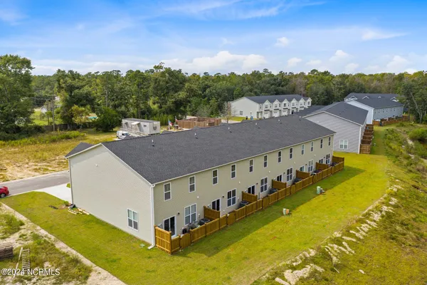 $1,850 | 28 Aspen Road, Hampstead, NC 28443