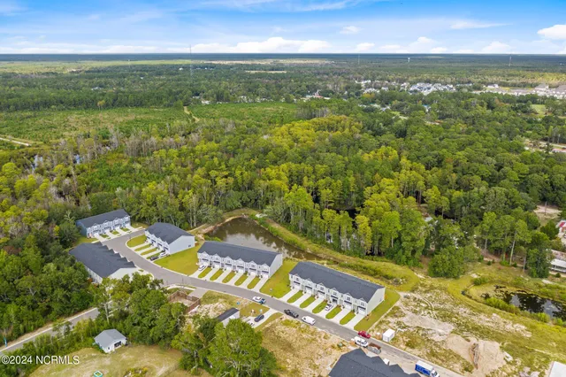 $1,900 | 28 Aspen Road, Hampstead, NC 28443