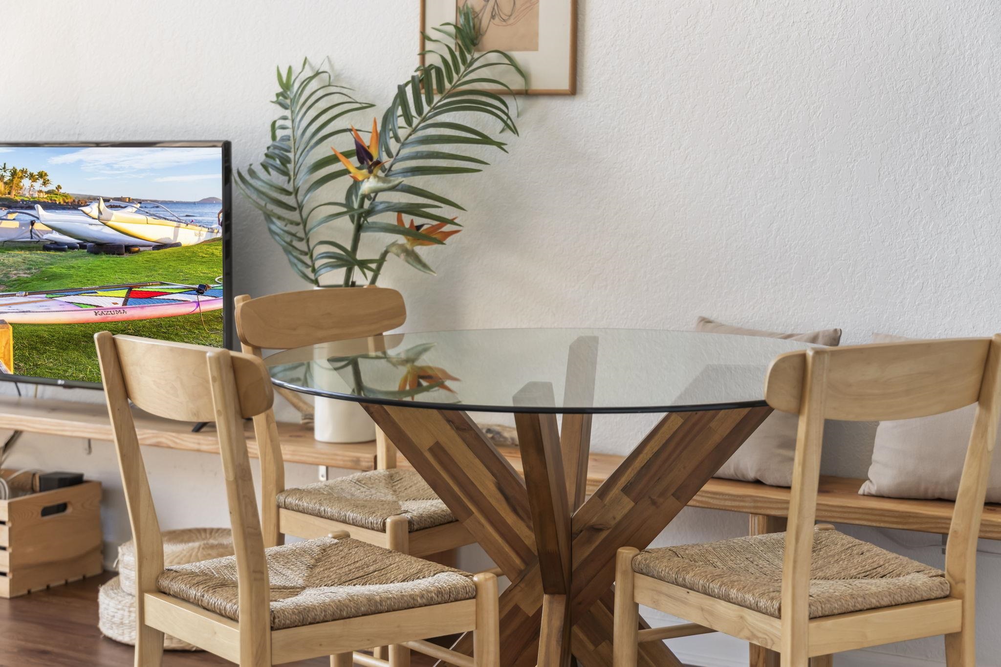 1299 Uluniu Road, Unit G202 Kihei, HI 96753 - Photo 9 of 46 a view of furniture and dining room