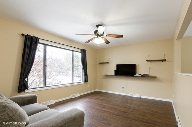 2025 Savannah Road Elgin, IL 60123 - Photo 3 of 15