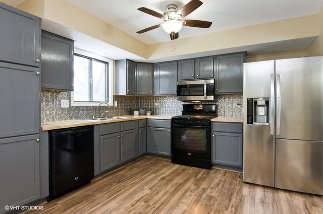2025 Savannah Road Elgin, IL 60123 - Photo 5 of 15