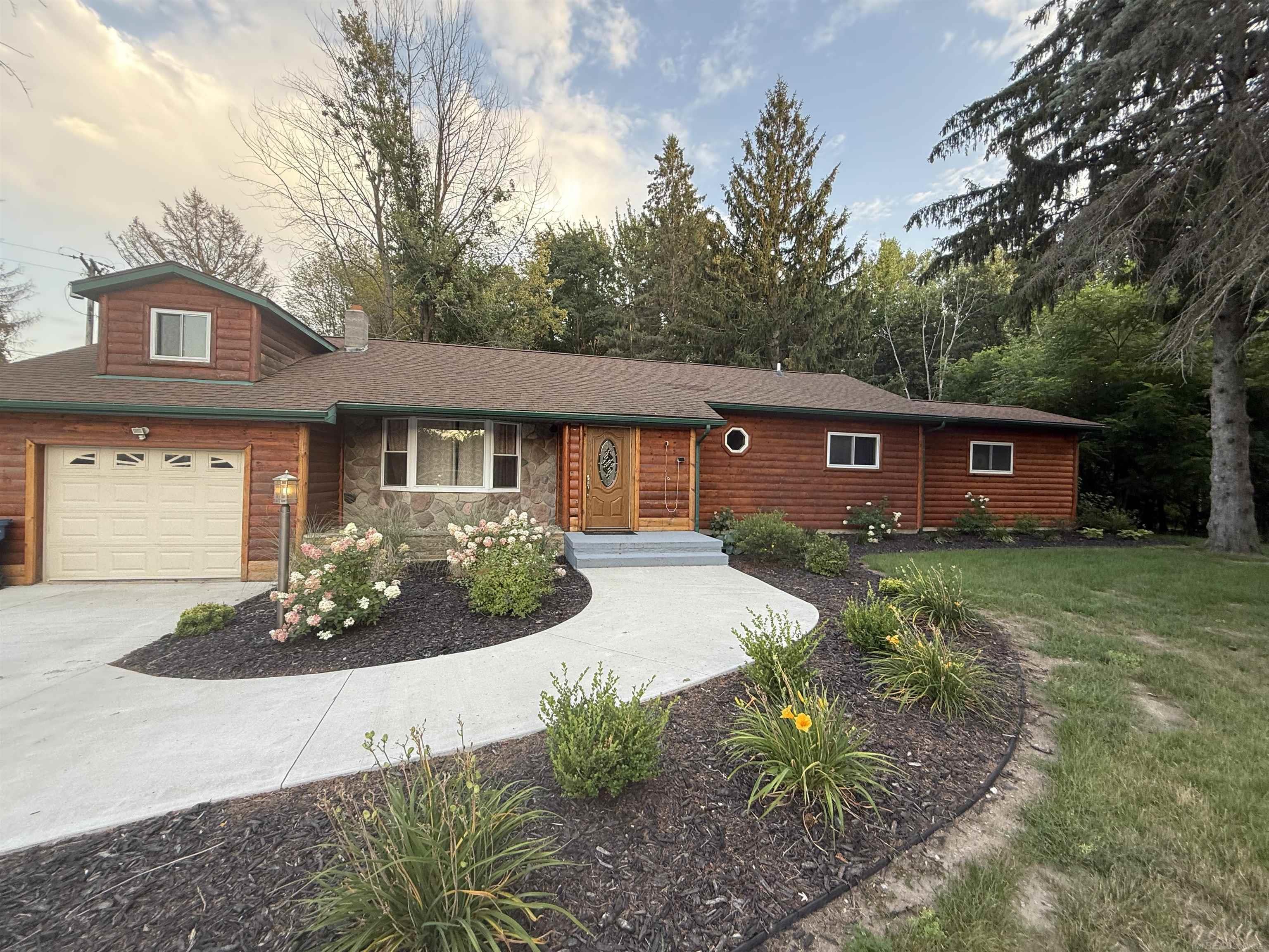 3067 West Huron Road Standish, MI 48658 - Photo 1 of 41