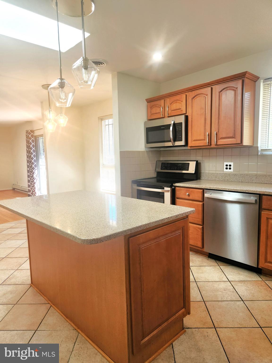 5419 Sargent Road Hyattsville, MD 20782 - Photo 8 of 43