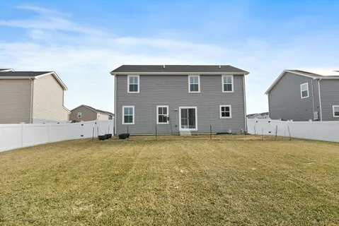 $430,000 | 890 Larkspur Lane, Hampshire, IL 60140