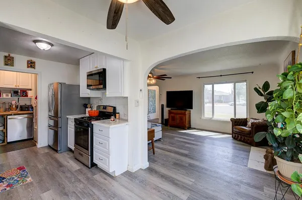 $325,000 | 2973 East Simpson Avenue, Fresno, CA 93703