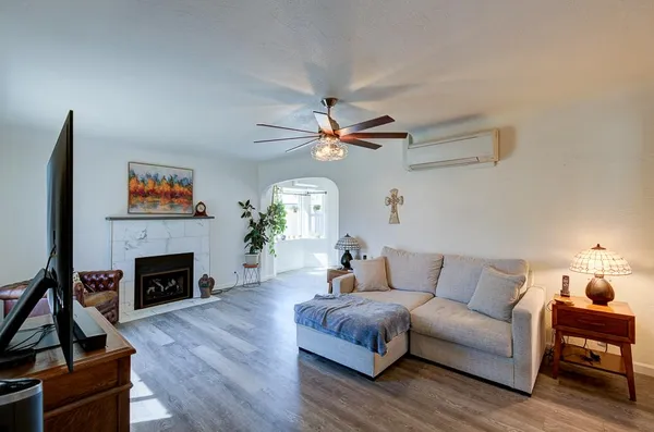 $325,000 | 2973 East Simpson Avenue, Fresno, CA 93703