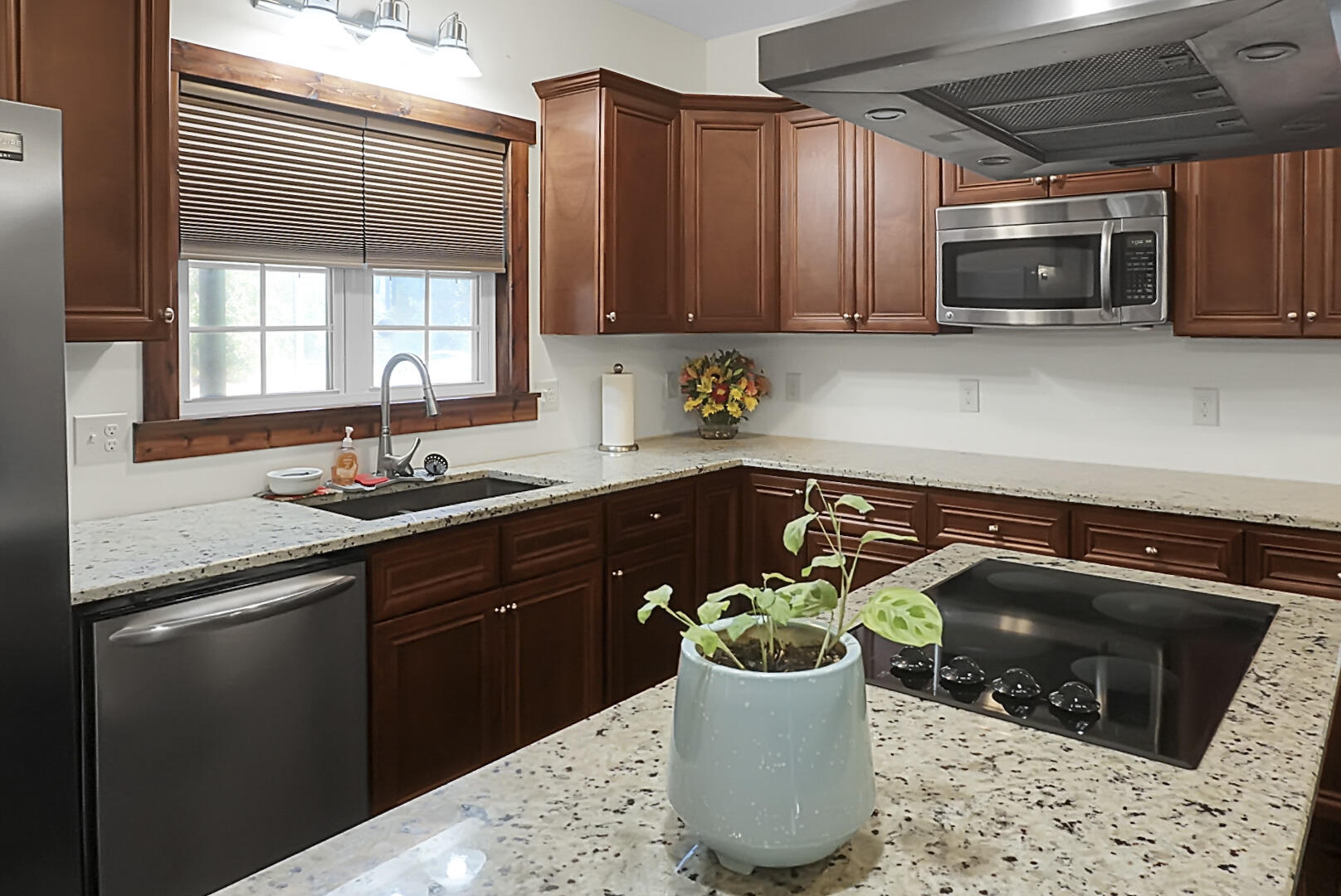 325 Broadleaf Drive Summerville, SC 29486 - Photo 19 of 62 DSC02786