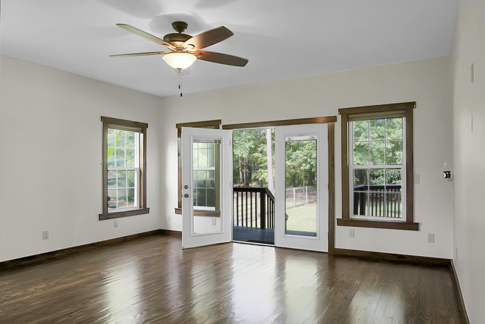 325 Broadleaf Drive Summerville, SC 29486 - Photo 4 of 62 DSC04549 (1)