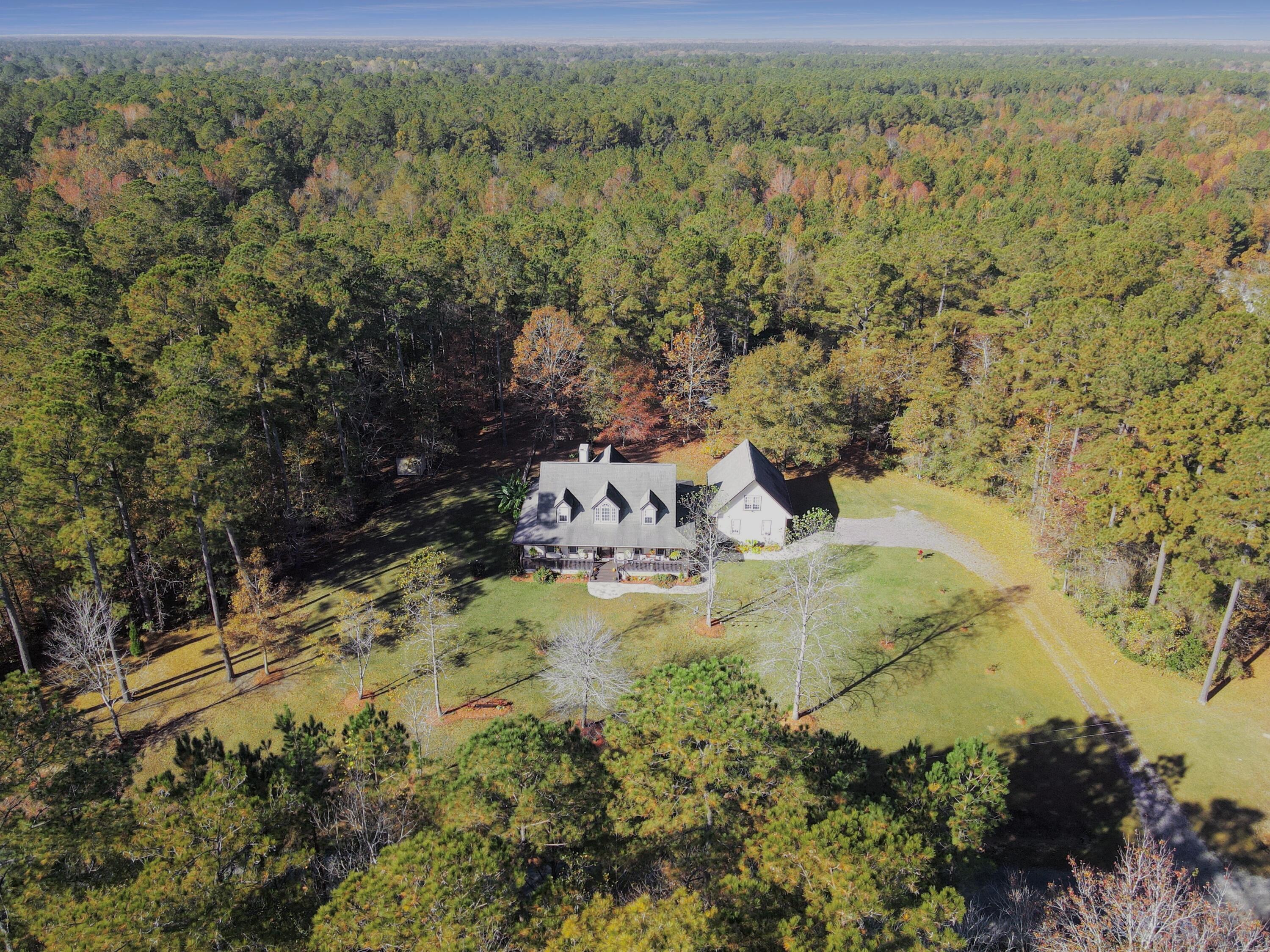 325 Broadleaf Drive Summerville, SC 29486 - Photo 7 of 62 IMG_1096