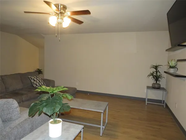 $900 | 12069 Joyce Lane, Unit 3, Roanoke, TX 76262