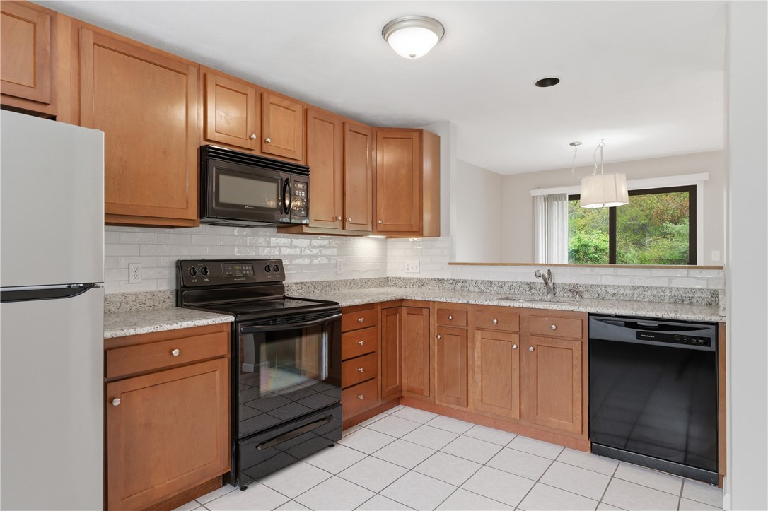 50 Abbott Run Valley Road, Unit 1604 Cumberland, RI 02864 - Photo 7 of 30