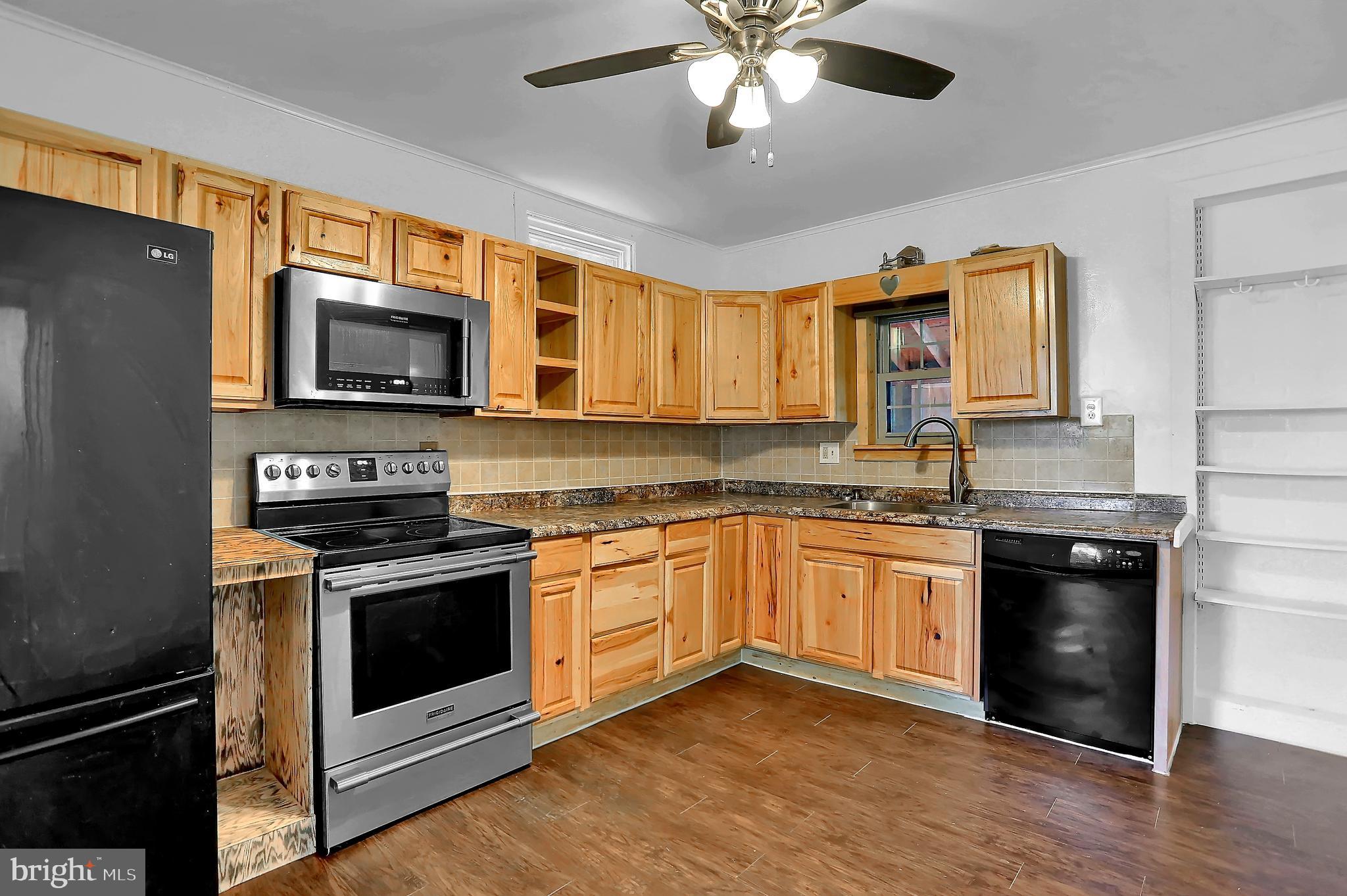 22 Hanover Street Spring Grove, PA 17362 - Photo 6 of 36