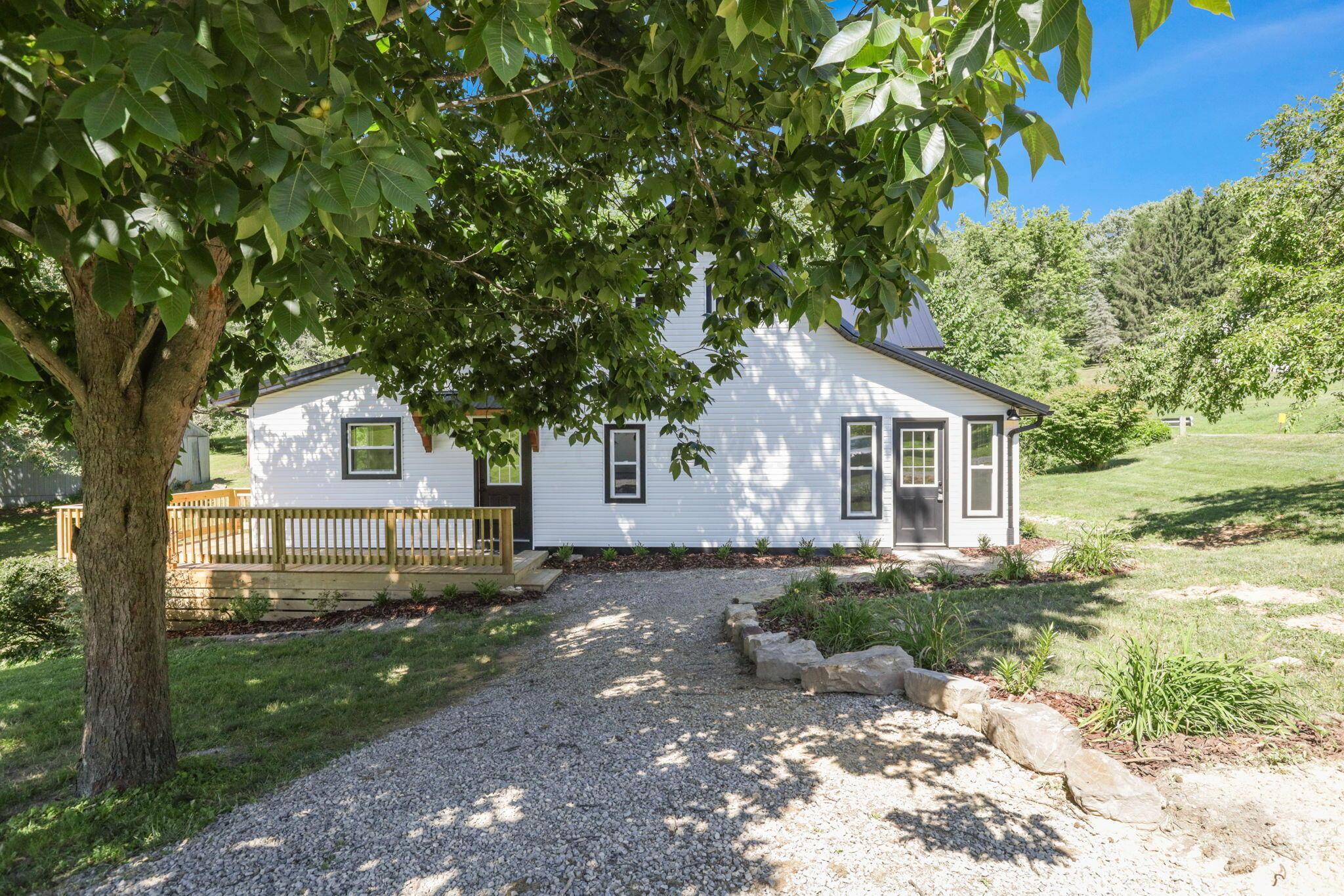 18240 Crawmer Road Southeast Newark, OH 43056 - Photo 46 of 69 Side Exterior