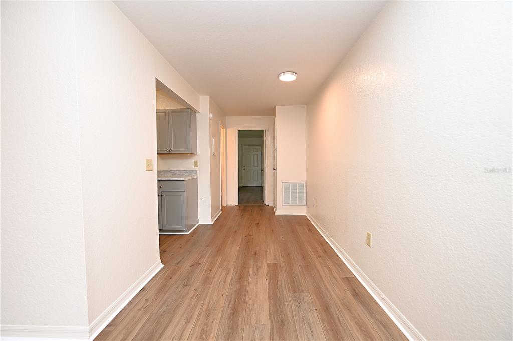 613 Robin Road, Unit 3 Lakeland, FL 33803 - Photo 6 of 19
