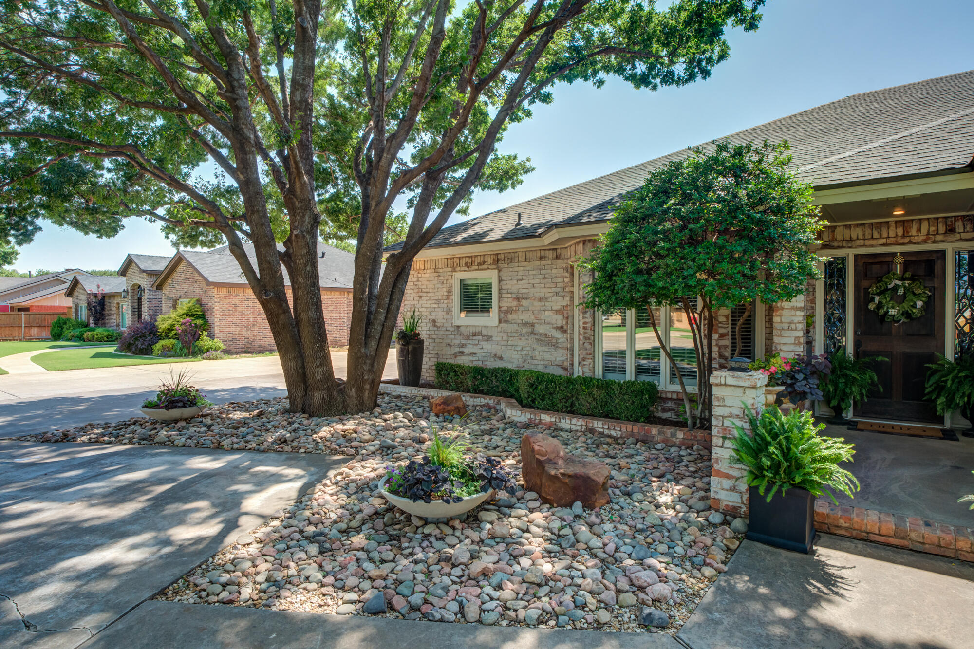 8506 Rochester Avenue Lubbock, TX 79424 - Photo 3 of 67 DSC03977_78_79_80_81