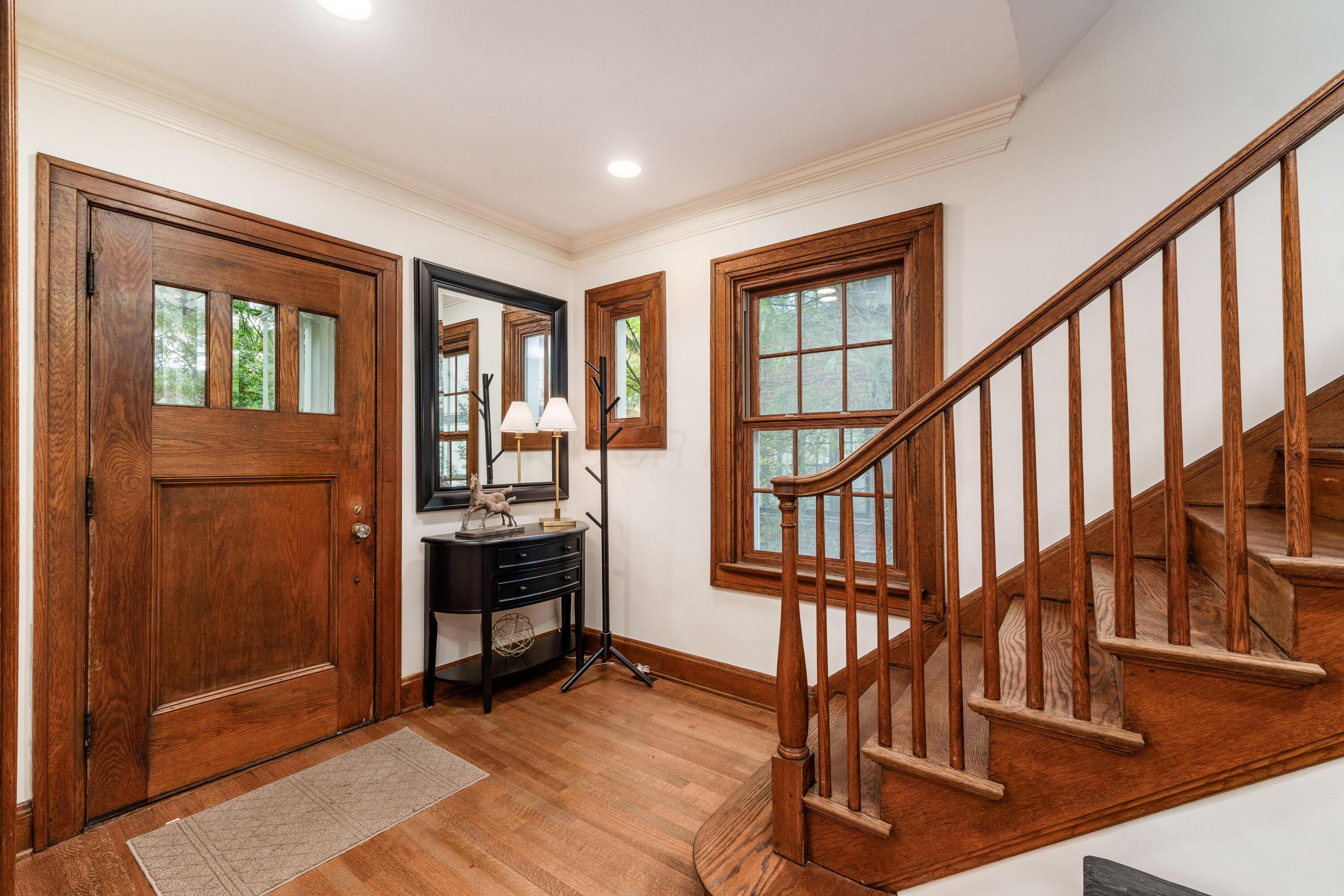 2558 Bryden Road Bexley, OH 43209 - Photo 6 of 45 Roomy foyer