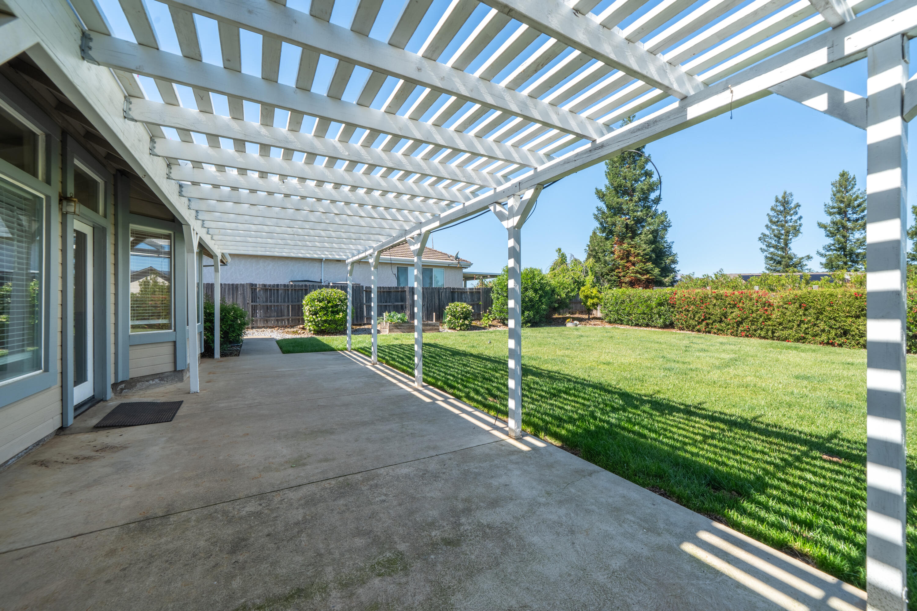 3438 Showboat Court Redding, CA 96003 - Photo 43 of 63 3438 Showboat Ct-44