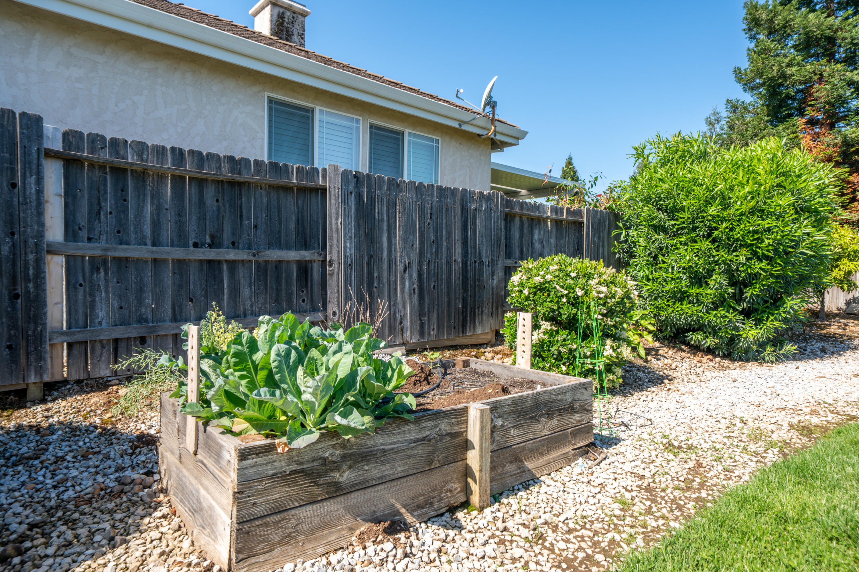 3438 Showboat Court Redding, CA 96003 - Photo 54 of 63 3438 Showboat Ct-57