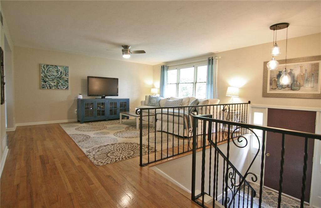 538 Center Church Road Canonsburg, PA 15317 - Photo 5 of 25 Great Open floor plan! Gather friends to party or cheer your favorite team!