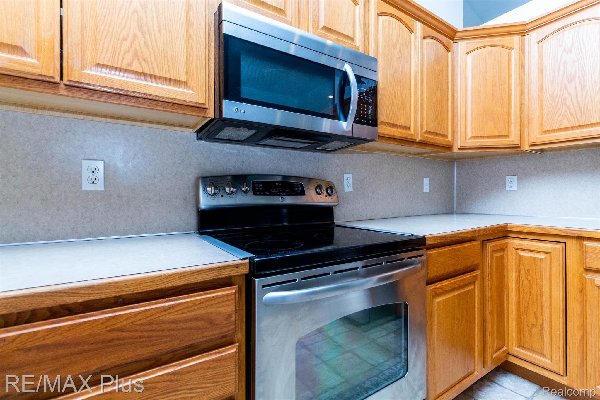 4957 Mt Morris Road Columbiaville, MI 48421 - Photo 11 of 52