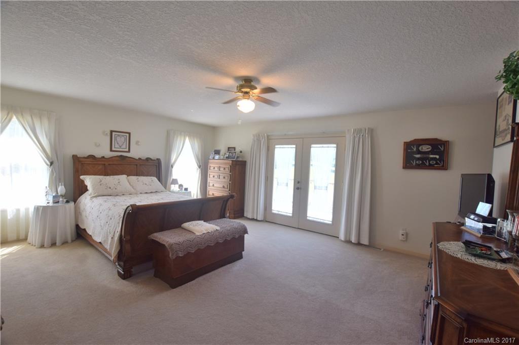 1336 Alexander Road Leicester, NC 28748 - Photo 7 of 21 Gallery Image 7