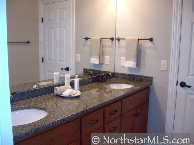 2055 Scenic View Lane Southwest Rochester, MN 55902 - Photo 5 of 10