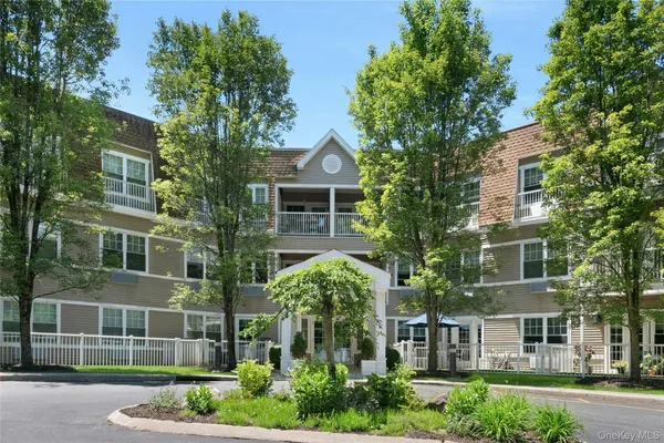 $549,000 | 314 Sutton Drive, Unit 314, Mount Kisco, NY 10549