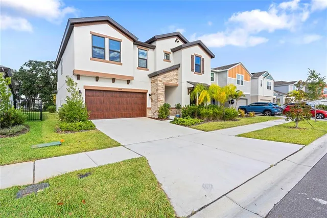 $615,000 | 14868 Summer Br Drive, Lithia, FL 33547